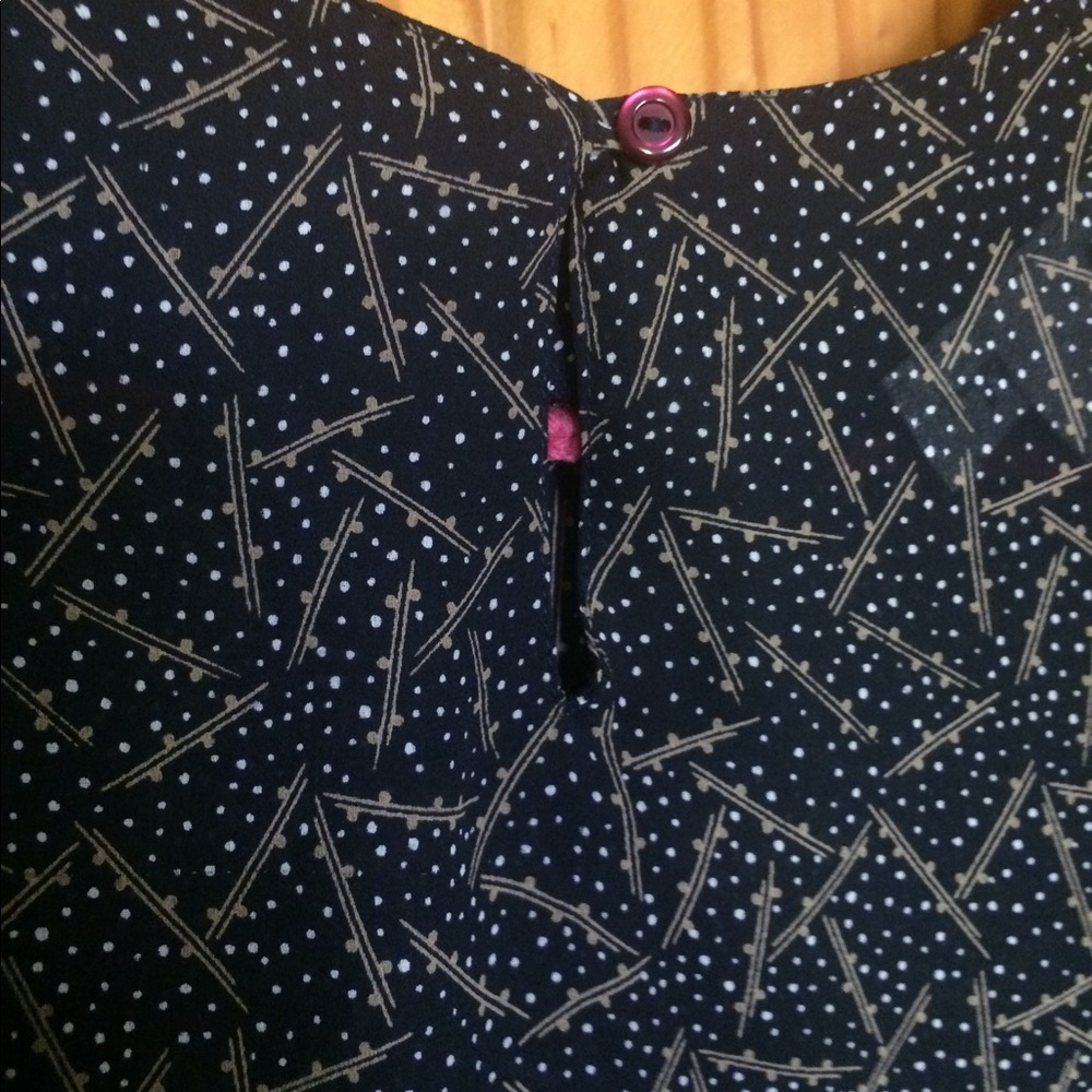 Vintage 80’s Shear Diversity Blouse - Picture 8 of 9